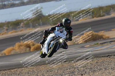 media/Dec-18-2022-SoCal Trackdays (Sun) [[8099a50955]]/Turn 14 (940am)/